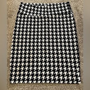 XL LuLaRoe Cassie Skirt Houndstooth